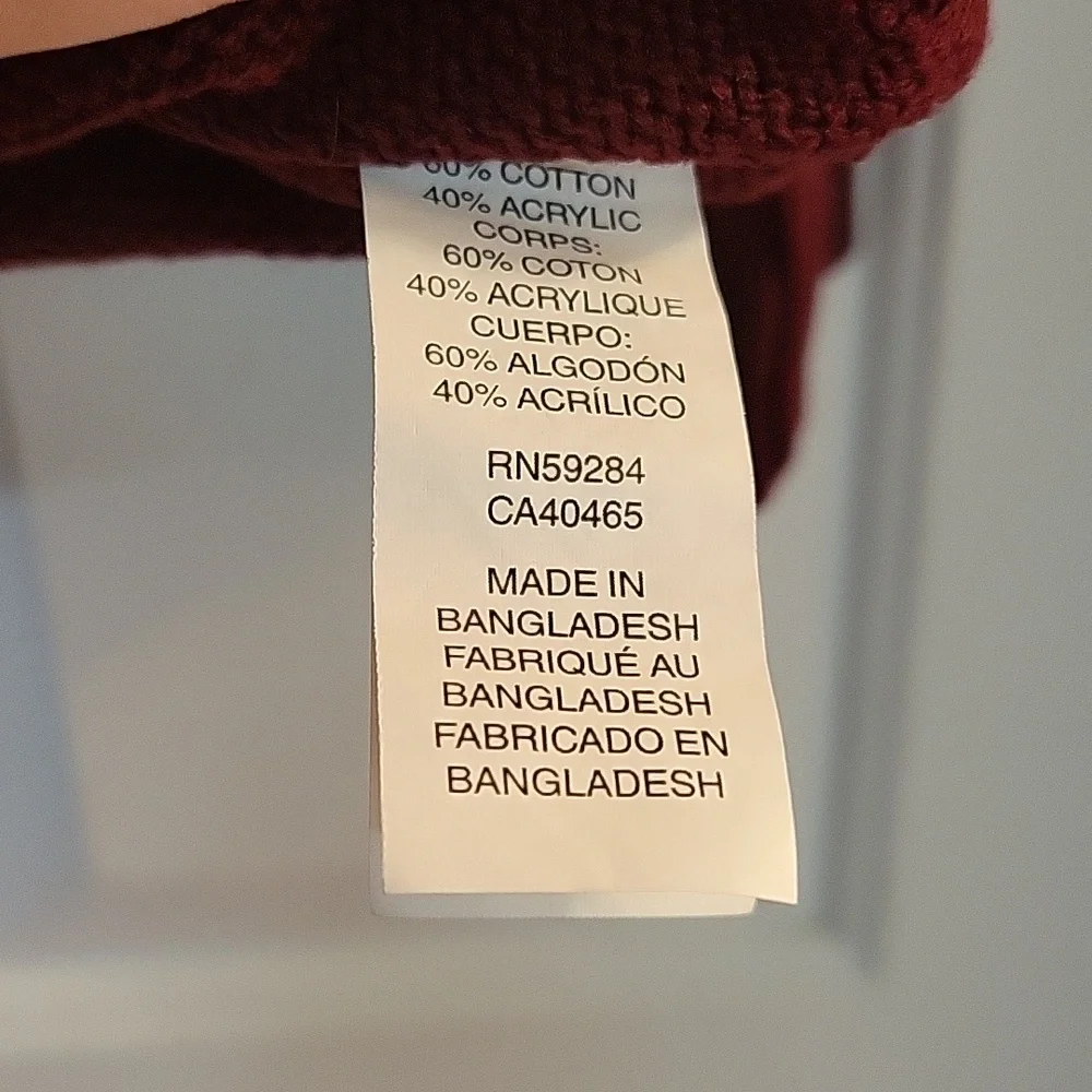 Childrens place burgandy and white sweater large 10/12